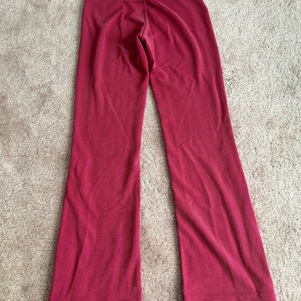 Lululemon Brushed Softstreme Ribbed Zip Flare Pant Pomegranate 8 Never Worn - Picture 8 of 8